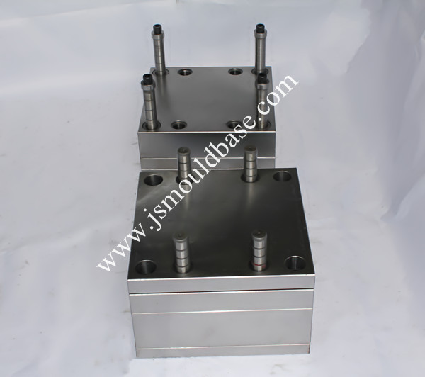 pin point gate system